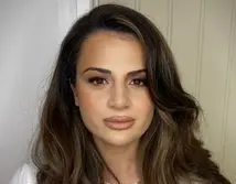 Make up student (Chloe)